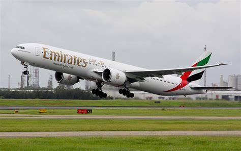 aircraft 77w emirates